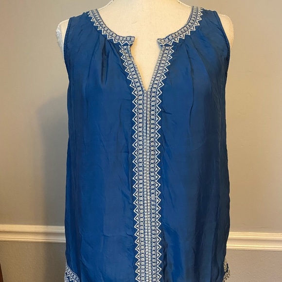 Beautiful Tangerine Embroidered Top - Picture 2 of 13